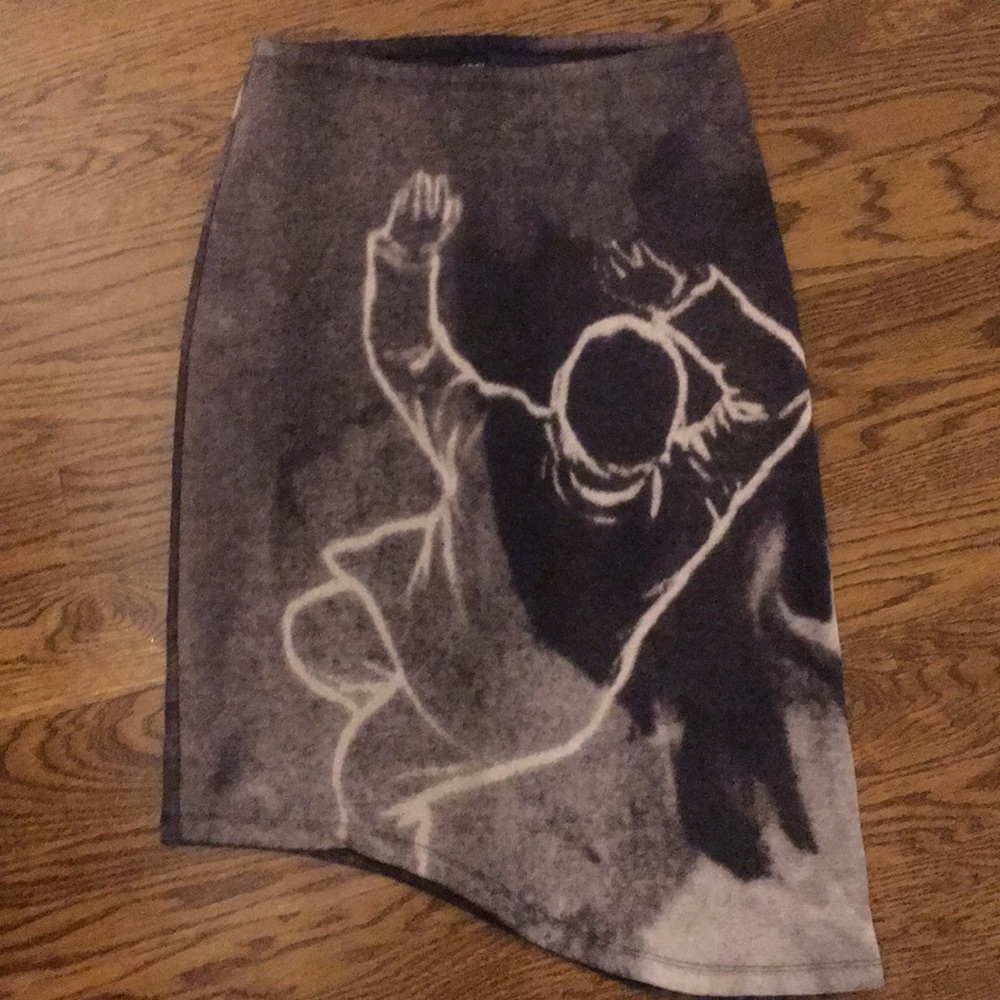 E-Play skirt